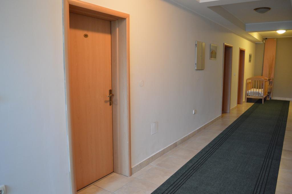 Hotel Kangaroo Budva Ngoại thất bức ảnh