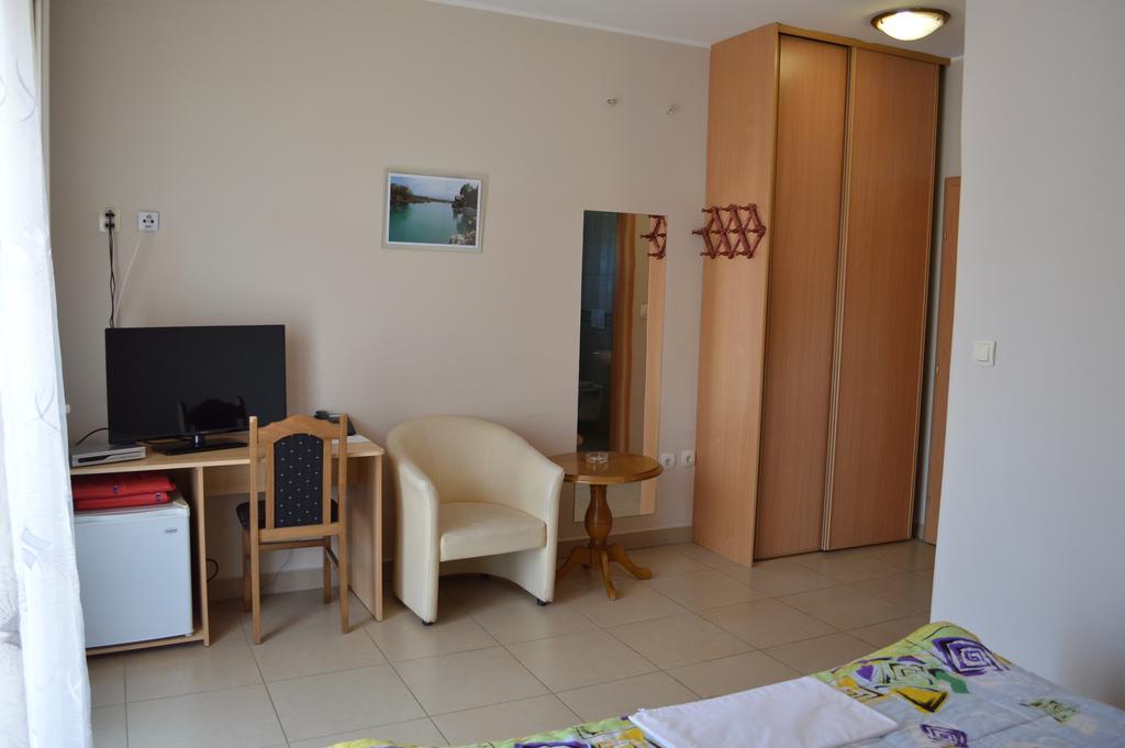 Hotel Kangaroo Budva Ngoại thất bức ảnh