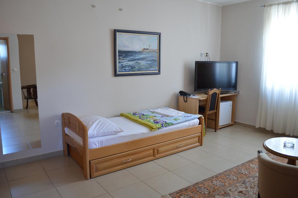 Hotel Kangaroo Budva Ngoại thất bức ảnh