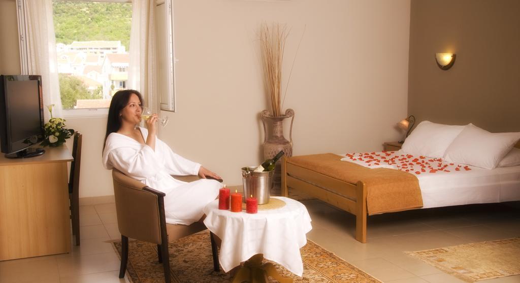 Hotel Kangaroo Budva Ngoại thất bức ảnh