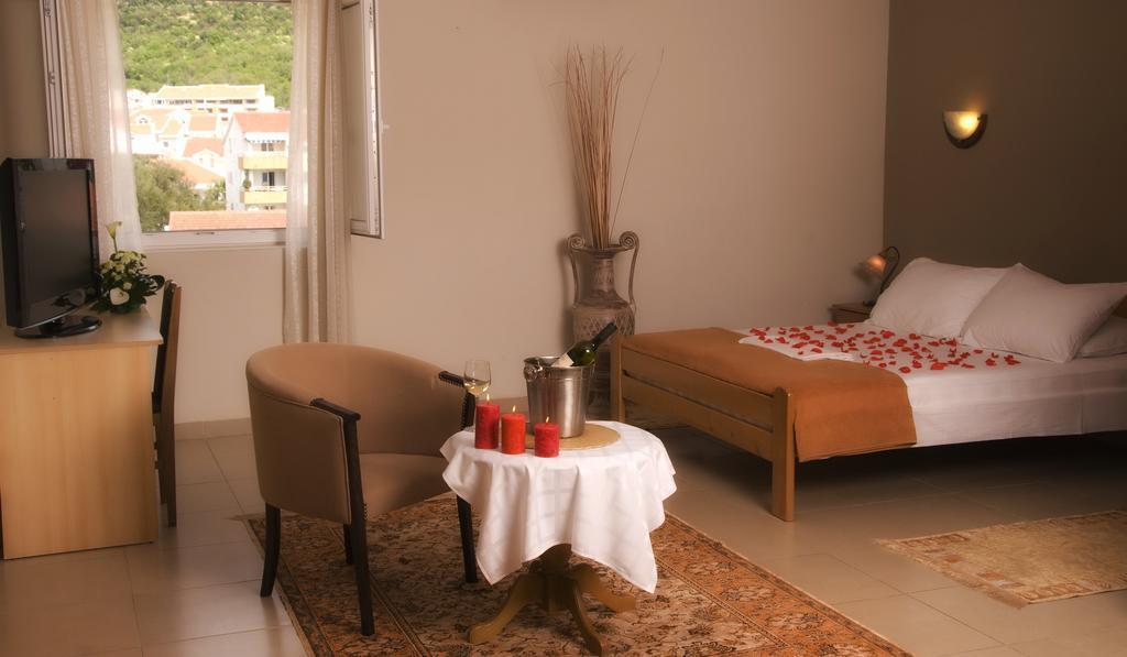 Hotel Kangaroo Budva Ngoại thất bức ảnh